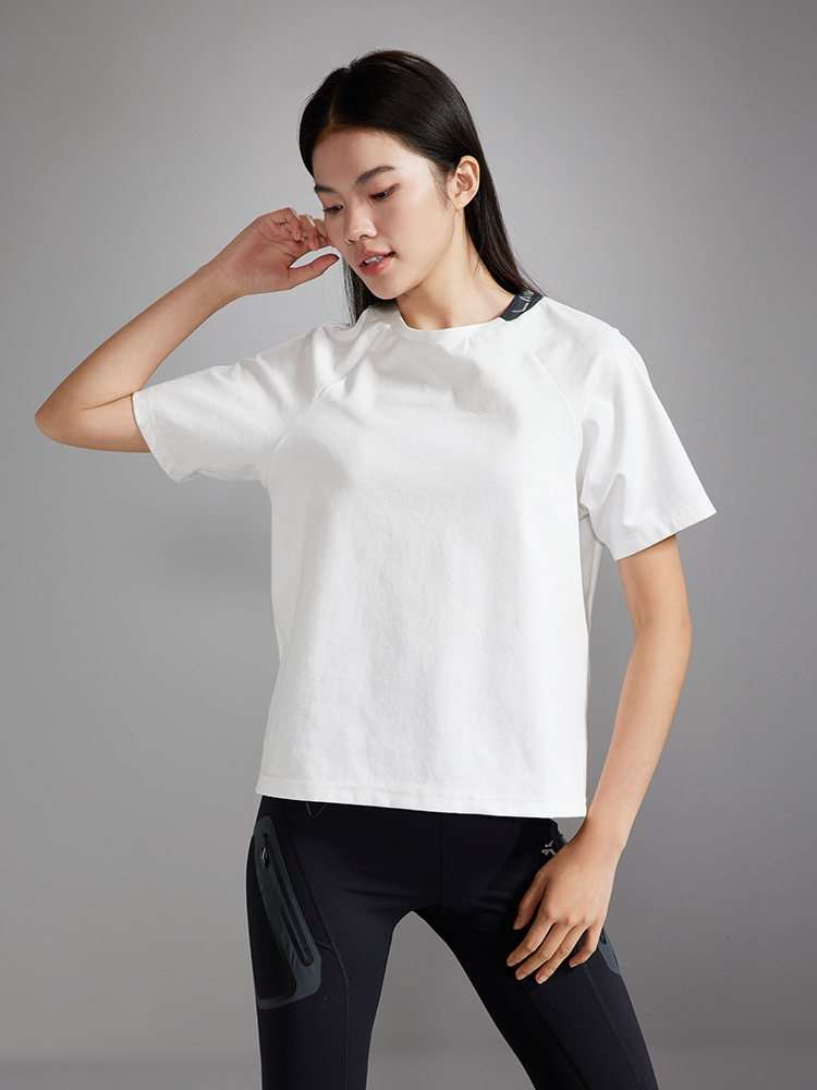 Urban Explorer Cotton-Feel Cropped T-Shirt Women